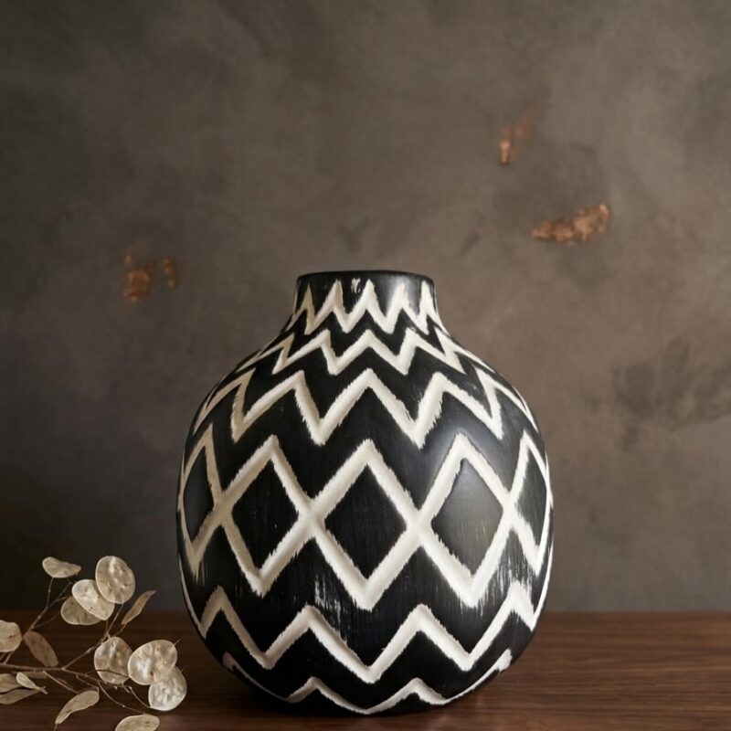 BLACK POT