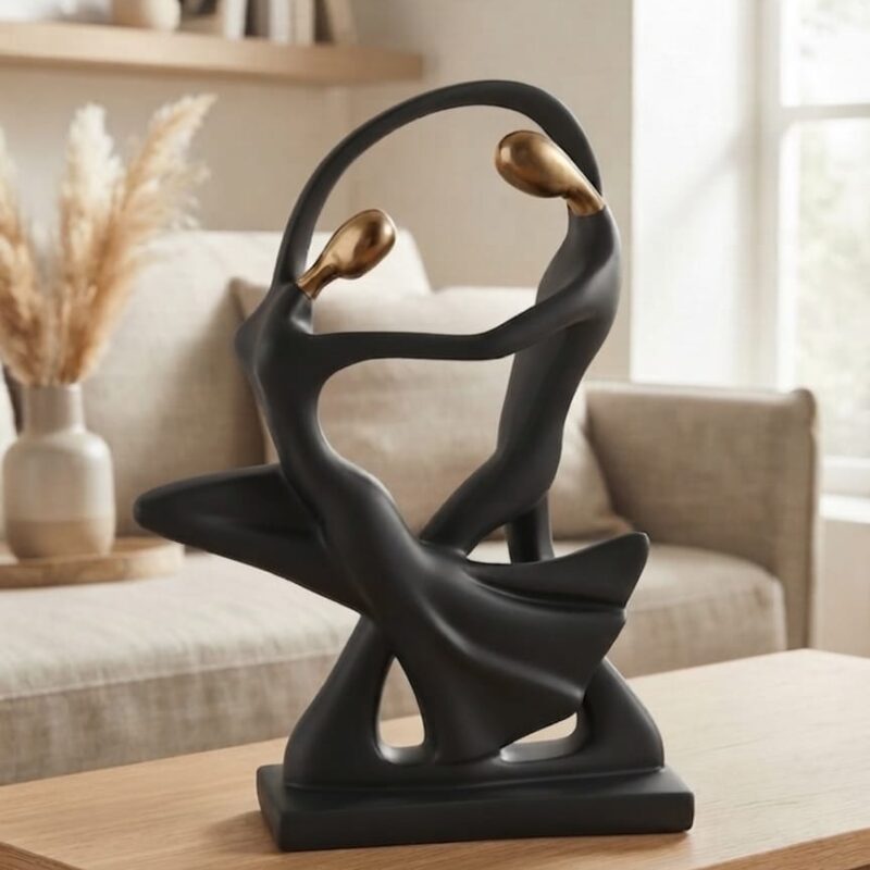 DANCING COUPLE